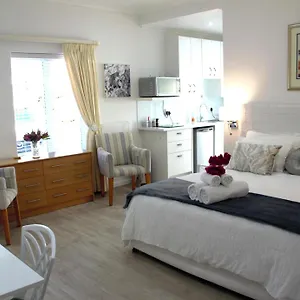 2* Guest house Summer Place, Constantia,